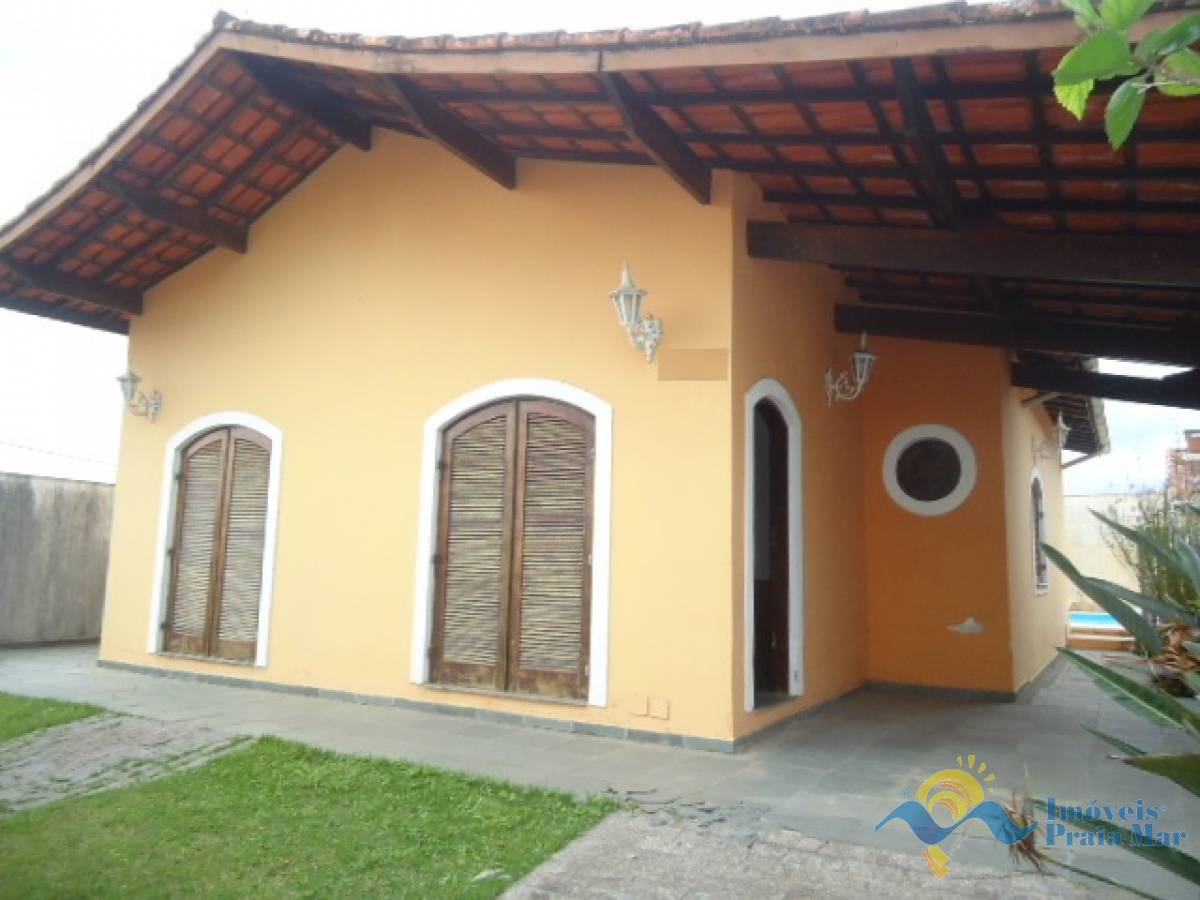 Casa para venda no bairro Arpoador em Peruíbe