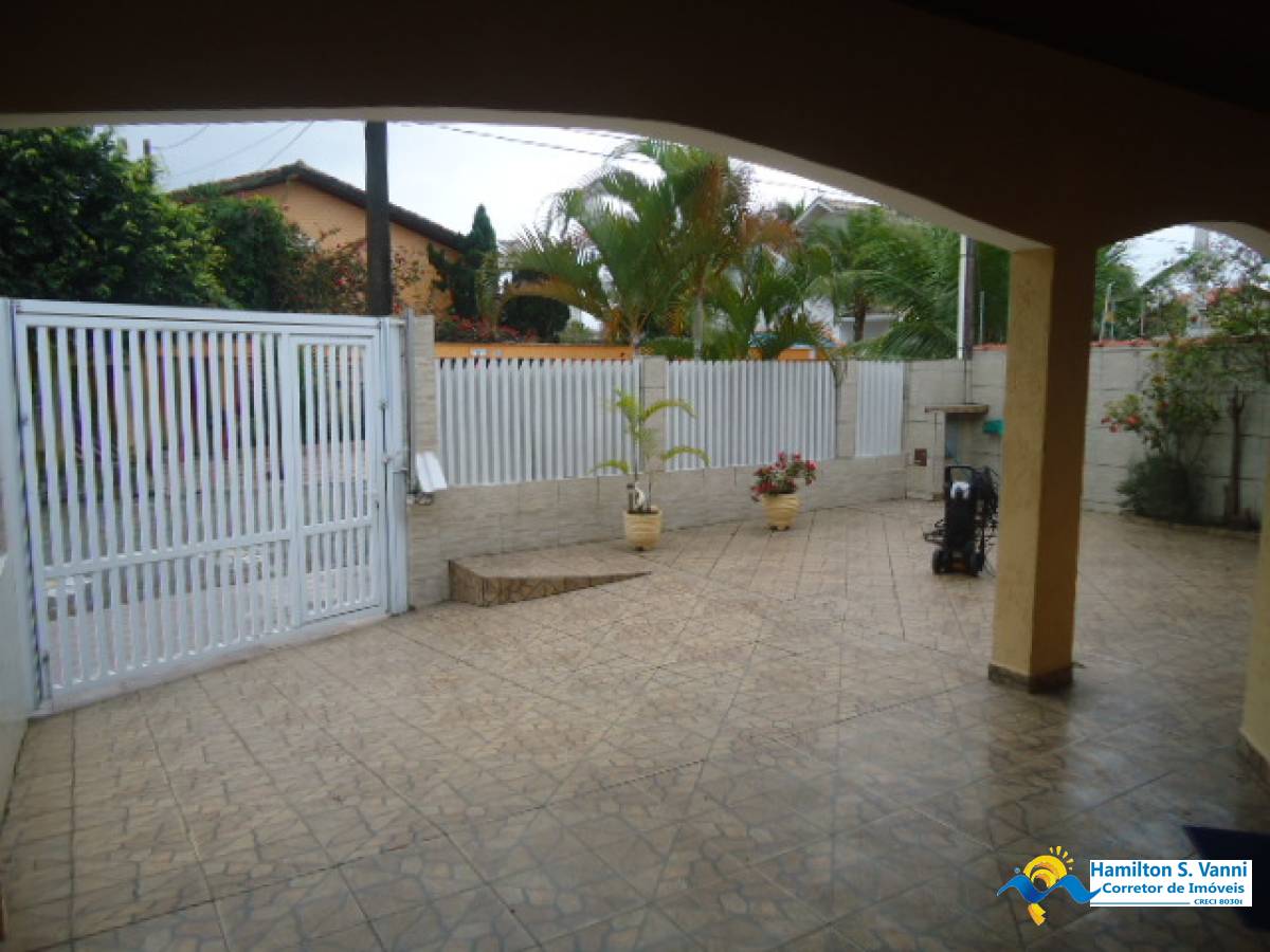 Casa para venda no bairro Ribamar em Peruíbe