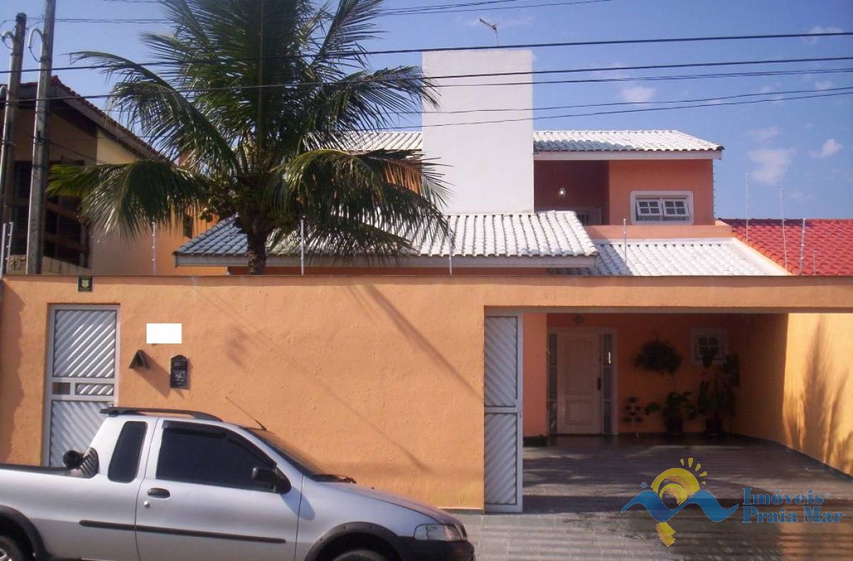 Casa para venda no bairro Ribamar em Peruíbe