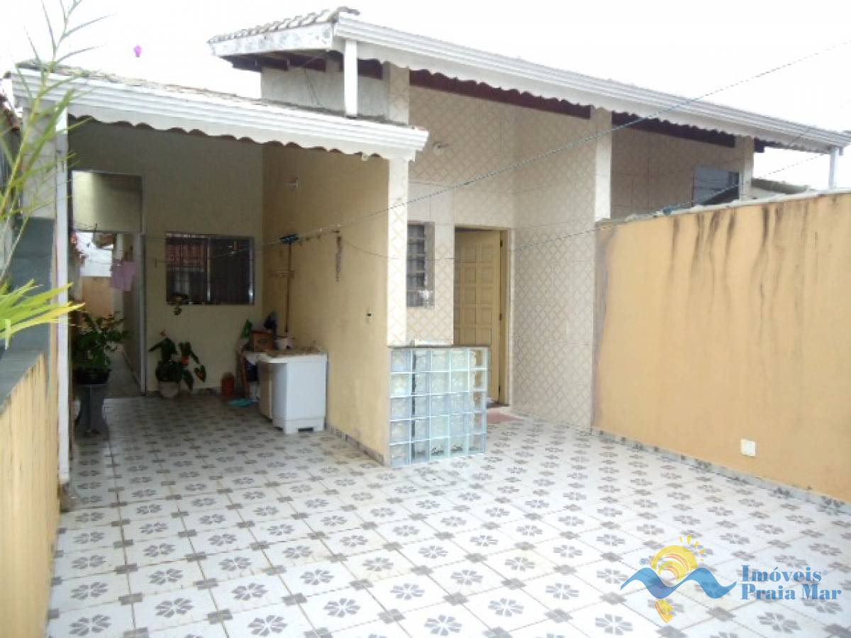 Casa para venda no bairro Jardim Peruíbe em Peruíbe