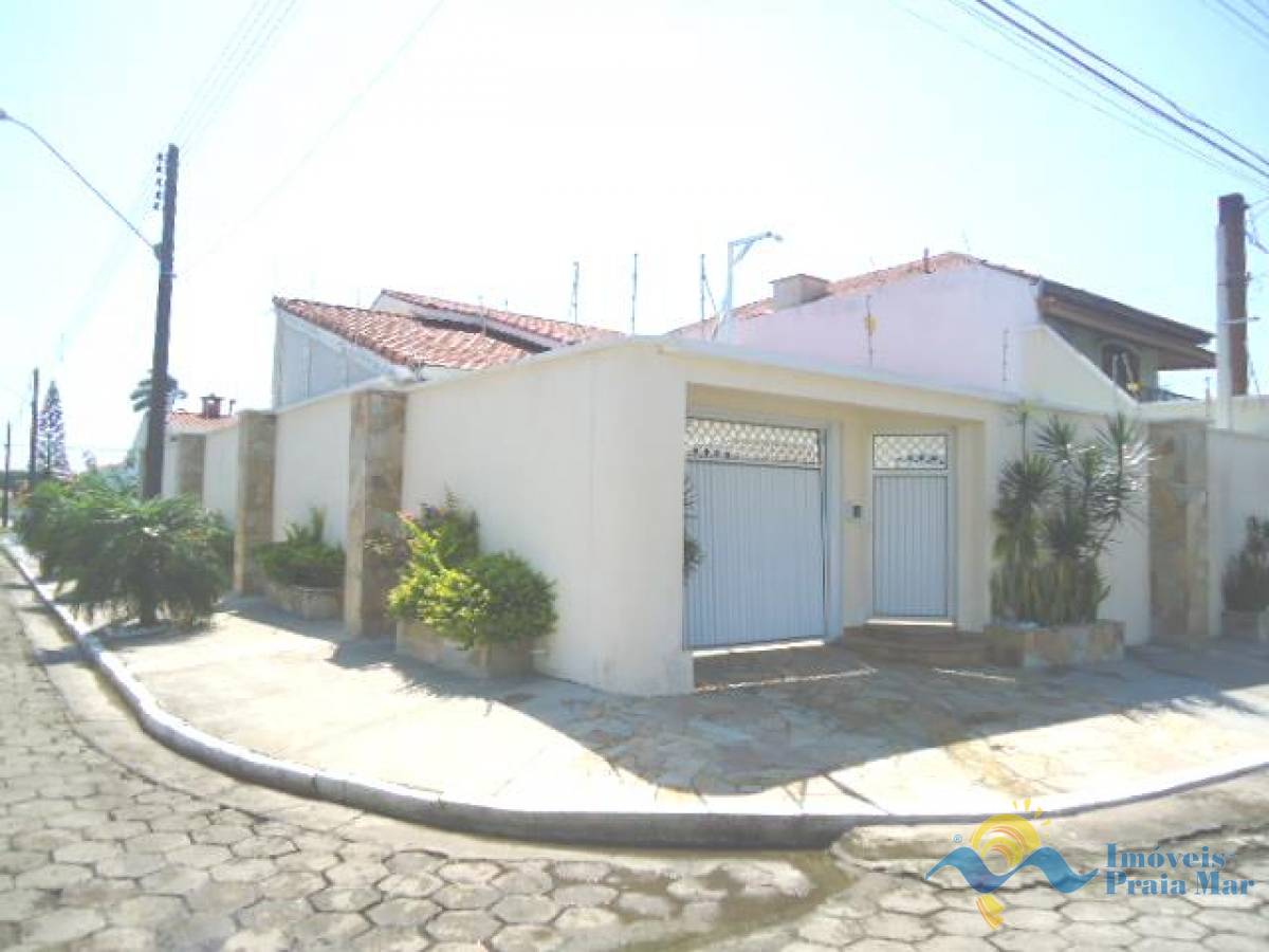 Casa para venda no bairro Oásis em Peruíbe