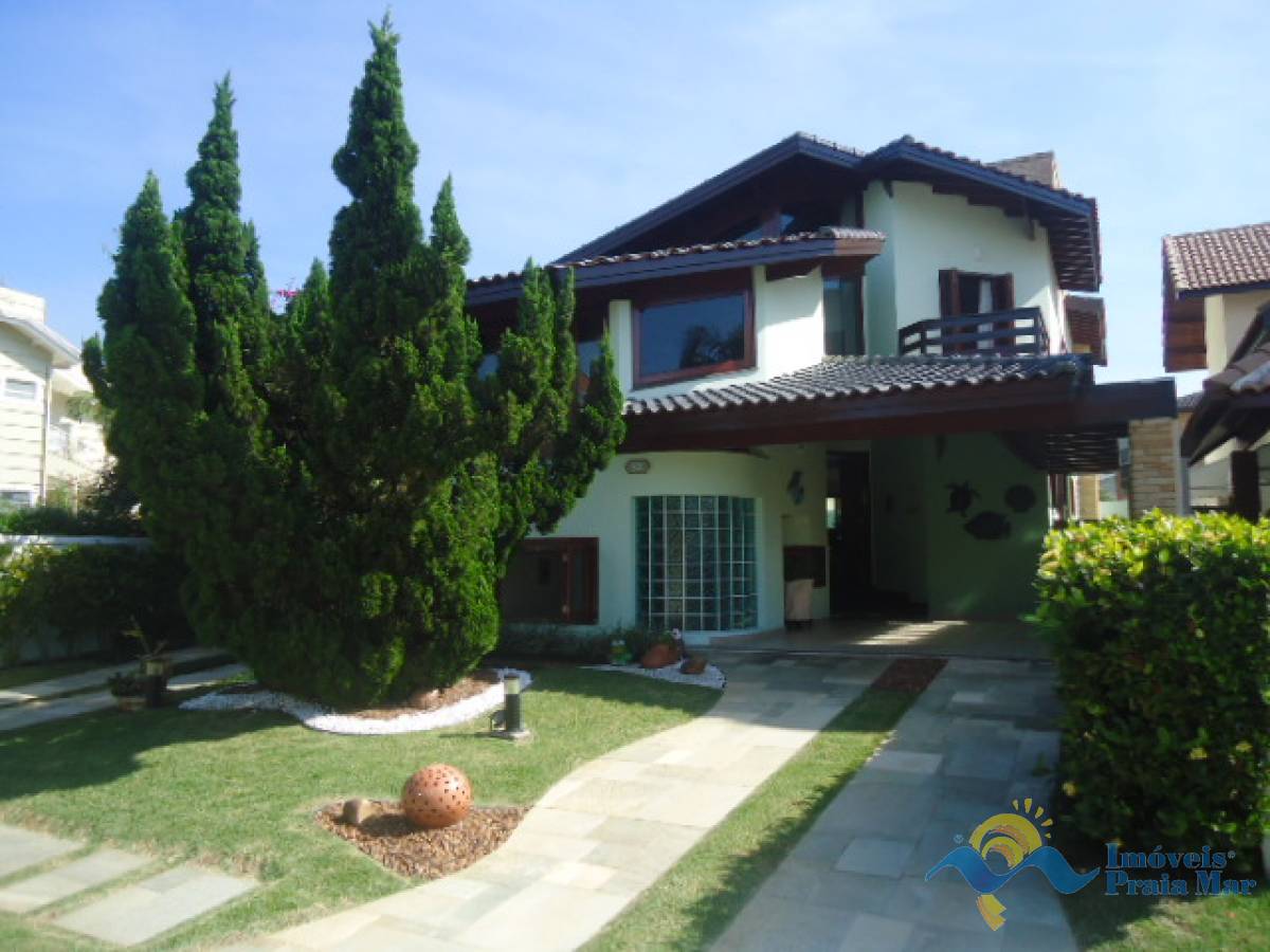 Casa para venda no bairro Bougainvillée I em Peruíbe