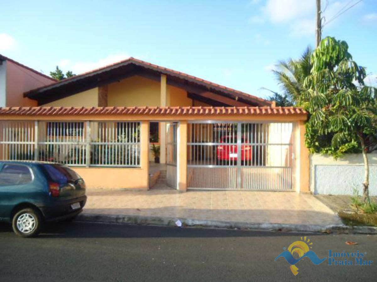 Casa para venda no bairro Stella Maris em Peruíbe