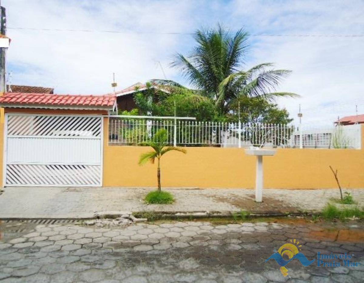 Casa para venda no bairro Oásis em Peruíbe