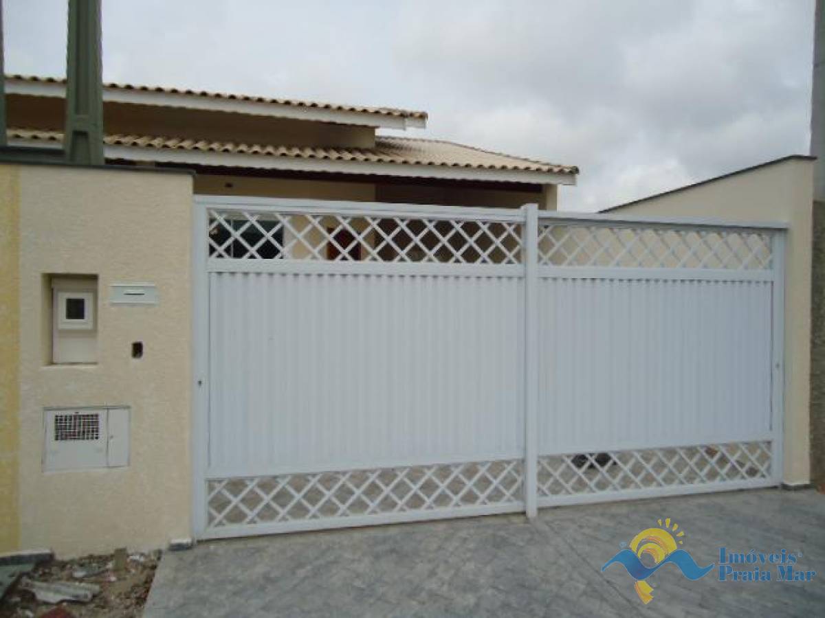 Casa para venda no bairro Stella Maris em Peruíbe