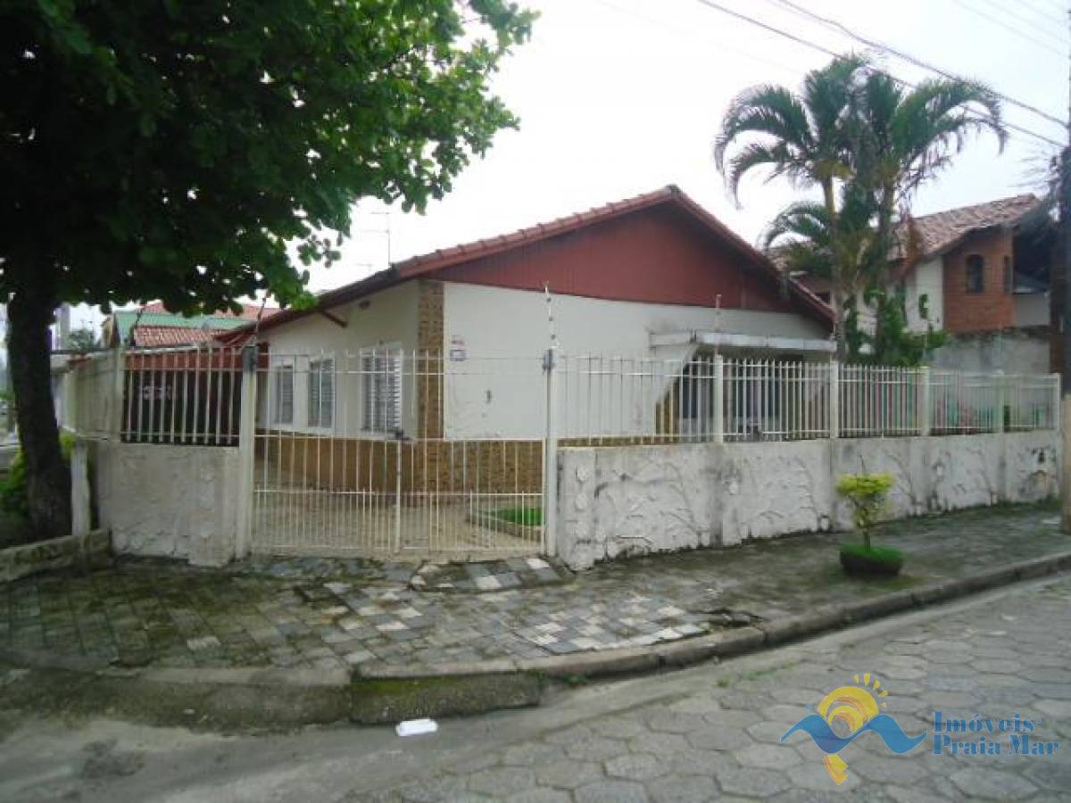 Casa para venda no bairro Scipel em Peruíbe