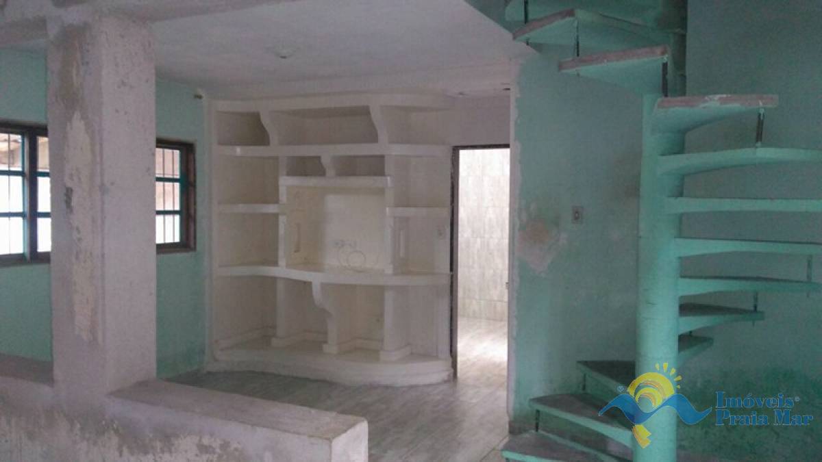 Casa para venda no bairro Caraguava em Peruíbe