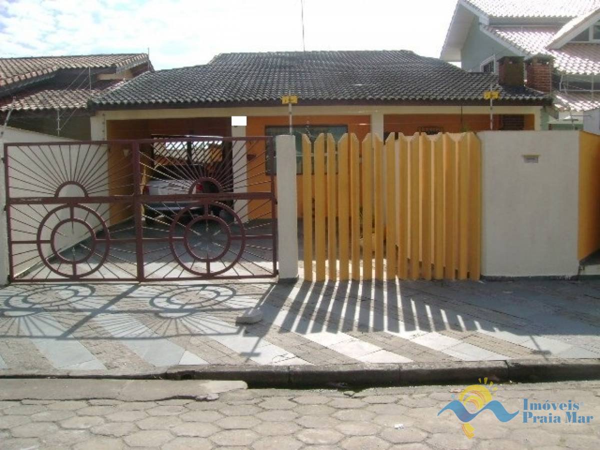 Casa para venda no bairro Oásis em Peruíbe