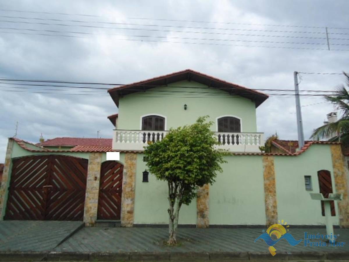 Casa para venda no bairro Mar e Sol em Peruíbe