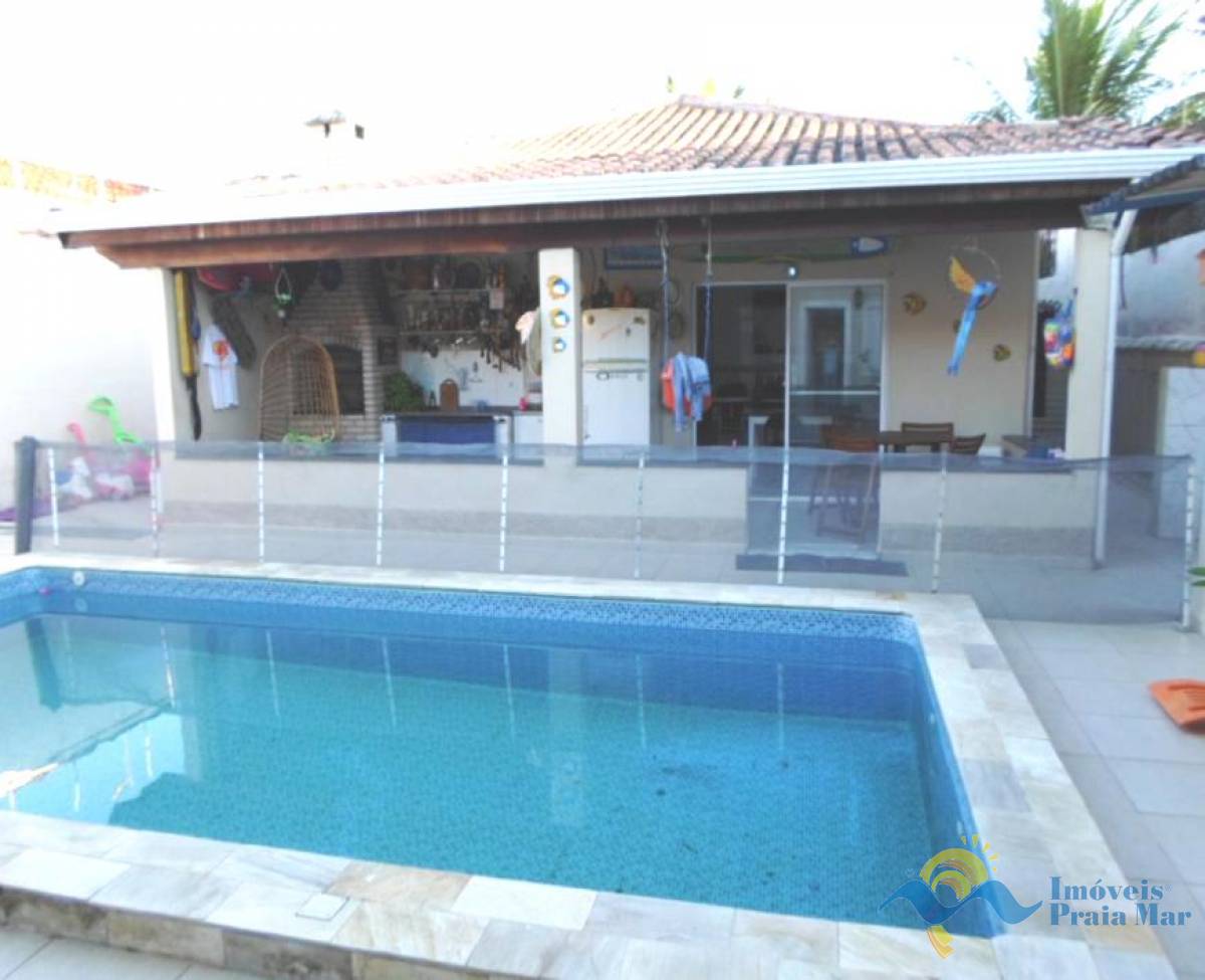 Casa para venda no bairro Ribamar em Peruíbe