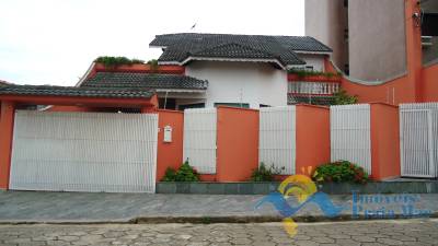 Casa para venda no bairro Stella Maris em Peruíbe