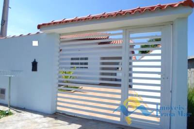 Casa para venda no bairro Estância dos Eucaliptos em Peruíbe