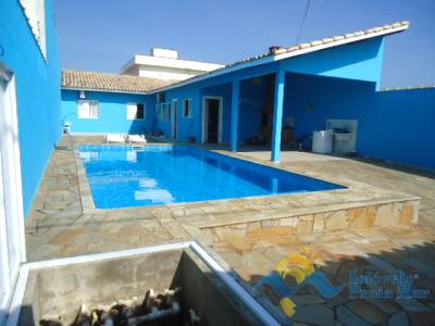 Casa para venda no bairro São José em Peruíbe