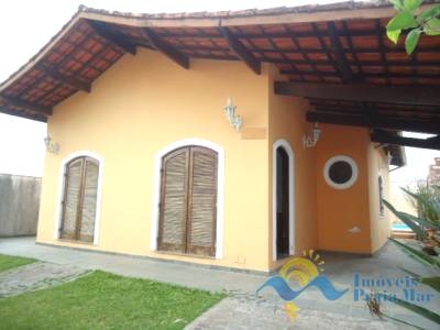 Casa para venda no bairro Arpoador em Peruíbe