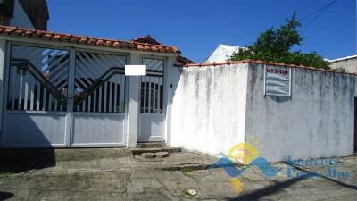 Casa para venda no bairro Centro em Peruíbe