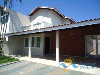 Casa para venda no bairro Oásis em Peruíbe