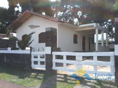 Casa para venda no bairro Convento Velho em Peruíbe