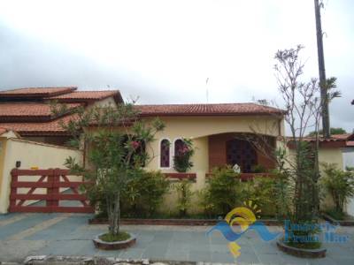 Casa para venda no bairro Oásis em Peruíbe