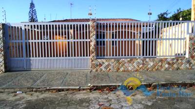 Casa para venda no bairro Samburá em Peruíbe