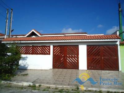 Casa para venda no bairro Ribamar em Peruíbe