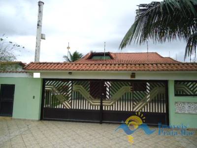 Casa para venda no bairro São José em Peruíbe