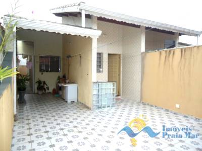 Casa para venda no bairro Jardim Peruíbe em Peruíbe