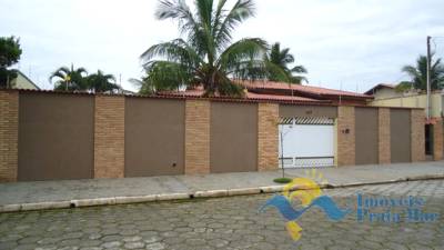 Casa para venda no bairro Oásis em Peruíbe