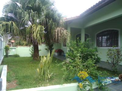 Casa para venda no bairro Belmira Novaes em Peruíbe