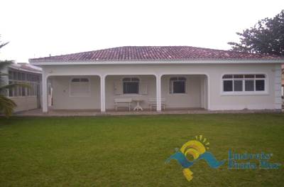 Casa para venda no bairro Oásis em Peruíbe