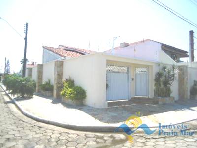 Casa para venda no bairro Oásis em Peruíbe