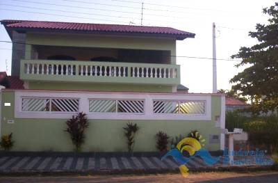 Casa para venda no bairro Mar e Sol em Peruíbe