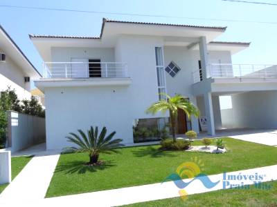 Casa para venda no bairro Bougainvillée IV em Peruíbe