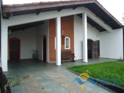 Casa para venda no bairro Oásis em Peruíbe