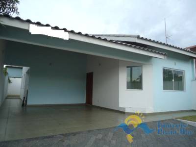 Casa para venda no bairro Oásis em Peruíbe