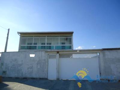 Casa para venda no bairro Maria Helena Novaes em Peruíbe