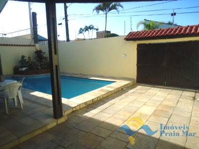 Casa para venda no bairro Stella Maris em Peruíbe