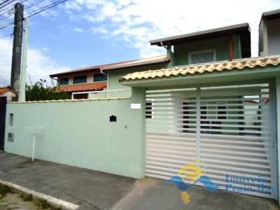 Casa para venda no bairro Scipel em Peruíbe